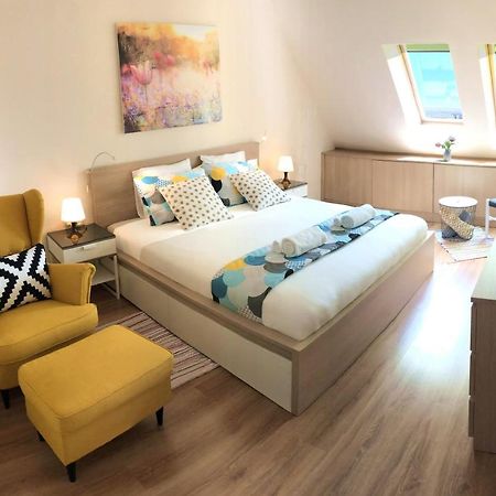 Unique Luxurious Jacuzzi Penthouse Duplex In City Center! 2 Baths! Free Parking! Sofia Luaran gambar