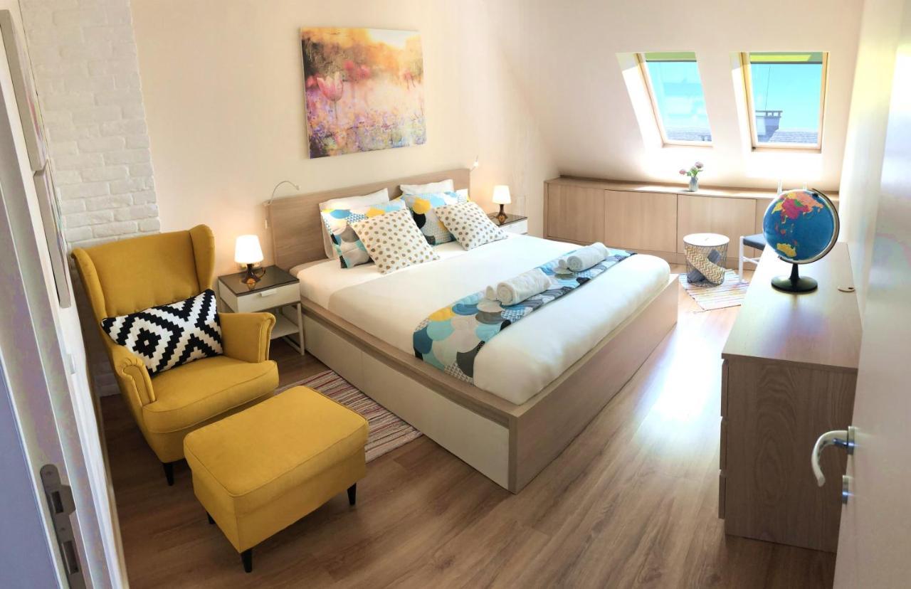 Unique Luxurious Jacuzzi Penthouse Duplex In City Center! 2 Baths! Free Parking! Sofia Luaran gambar