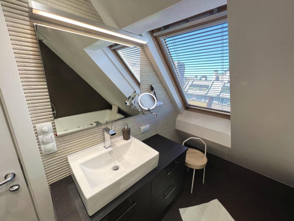 Unique Luxurious Jacuzzi Penthouse Duplex In City Center! 2 Baths! Free Parking! Sofia Luaran gambar