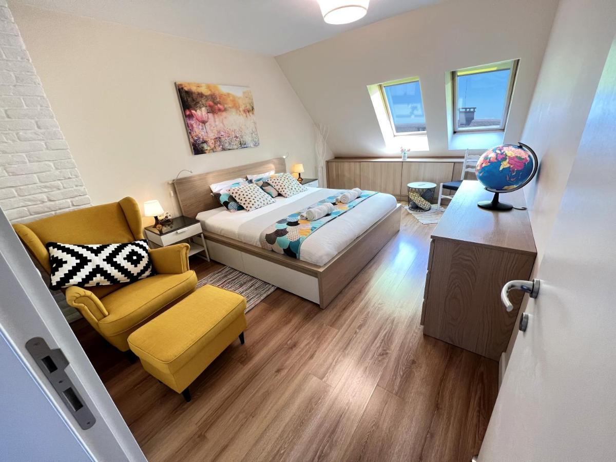 Unique Luxurious Jacuzzi Penthouse Duplex In City Center! 2 Baths! Free Parking! Sofia Luaran gambar